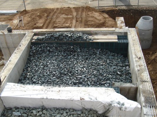 Schotterspeicher im Gebäude